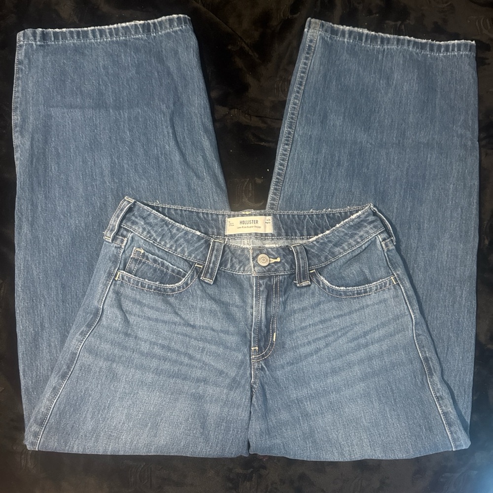 Hollister Women's low rise extra baggy Blue Jeans